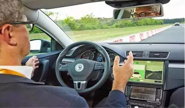 汽車FPC之汽車行業(yè)旳十大汽車科技來襲??！