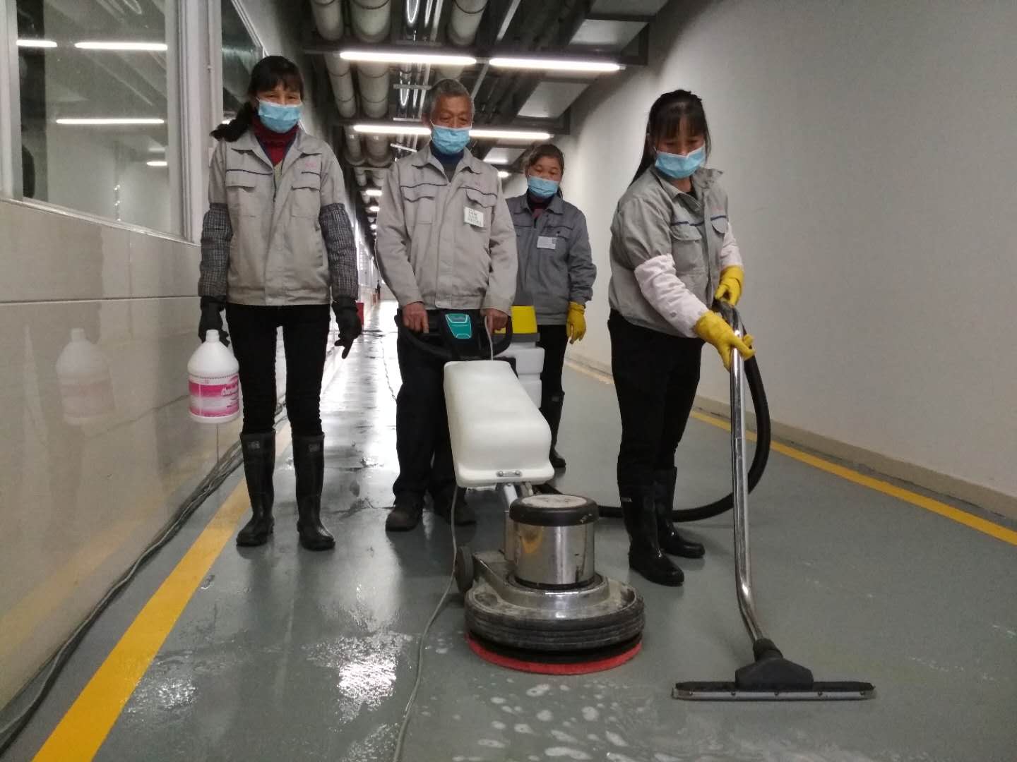 防疫第一線 | 致敬贛州深聯(lián)軟板廠最美“逆行者”?。ㄈ? title=